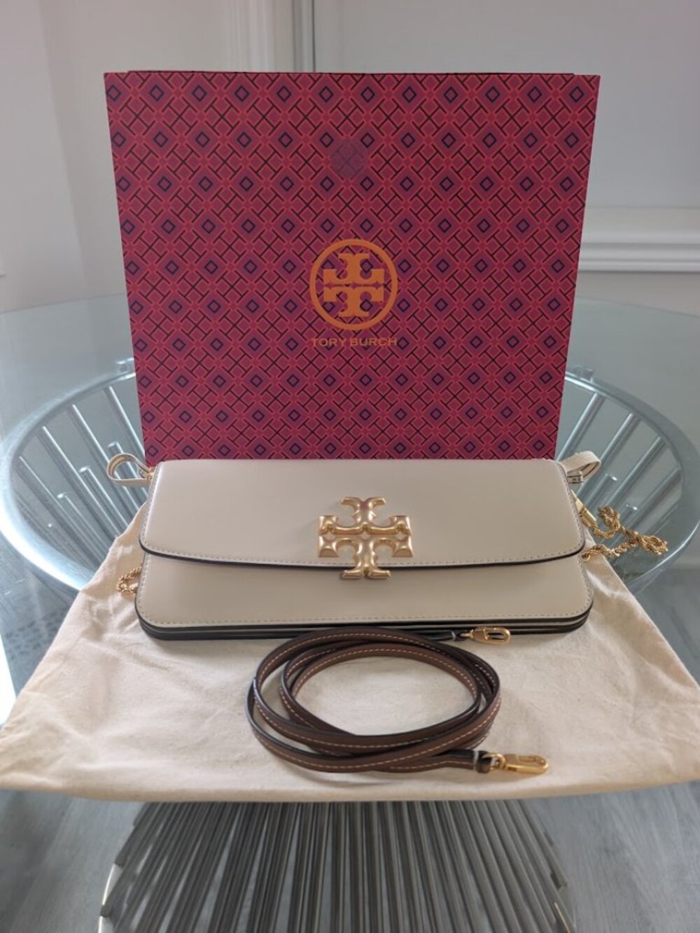 Tory Burch Eleanor Clutch purse with dust pouch and box 100% Authentic